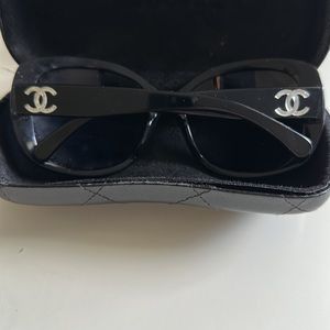 CHANEL Sunglasses